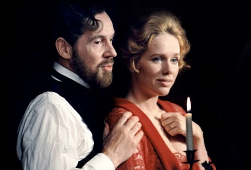 Cris et Chuchotements